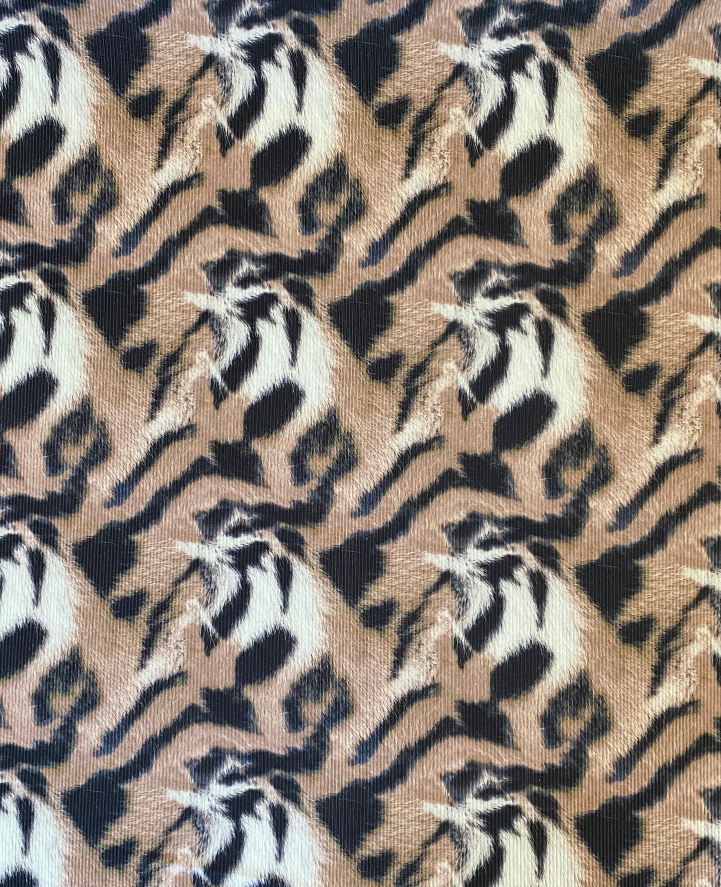 Tela Punto estampado Angora print Zara